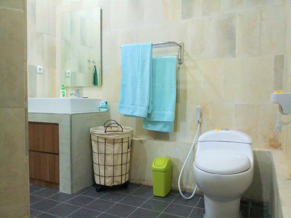 Villa Rinisha Rumah Senja Temukus Lovina Exterior foto