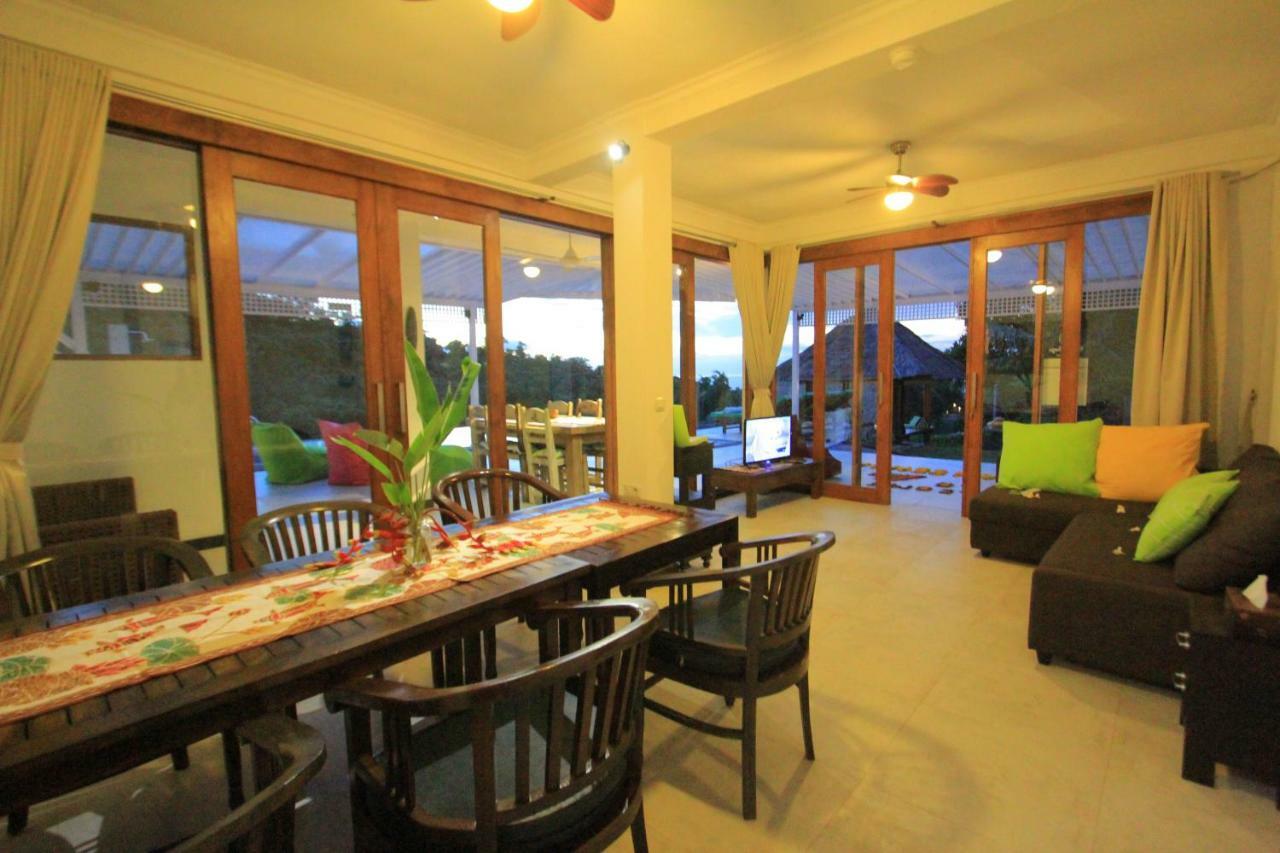 Villa Rinisha Rumah Senja Temukus Lovina Exterior foto