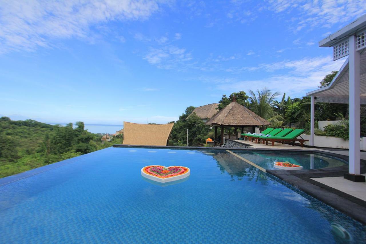 Villa Rinisha Rumah Senja Temukus Lovina Exterior foto