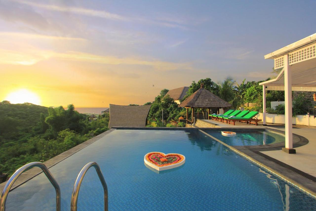 Villa Rinisha Rumah Senja Temukus Lovina Exterior foto